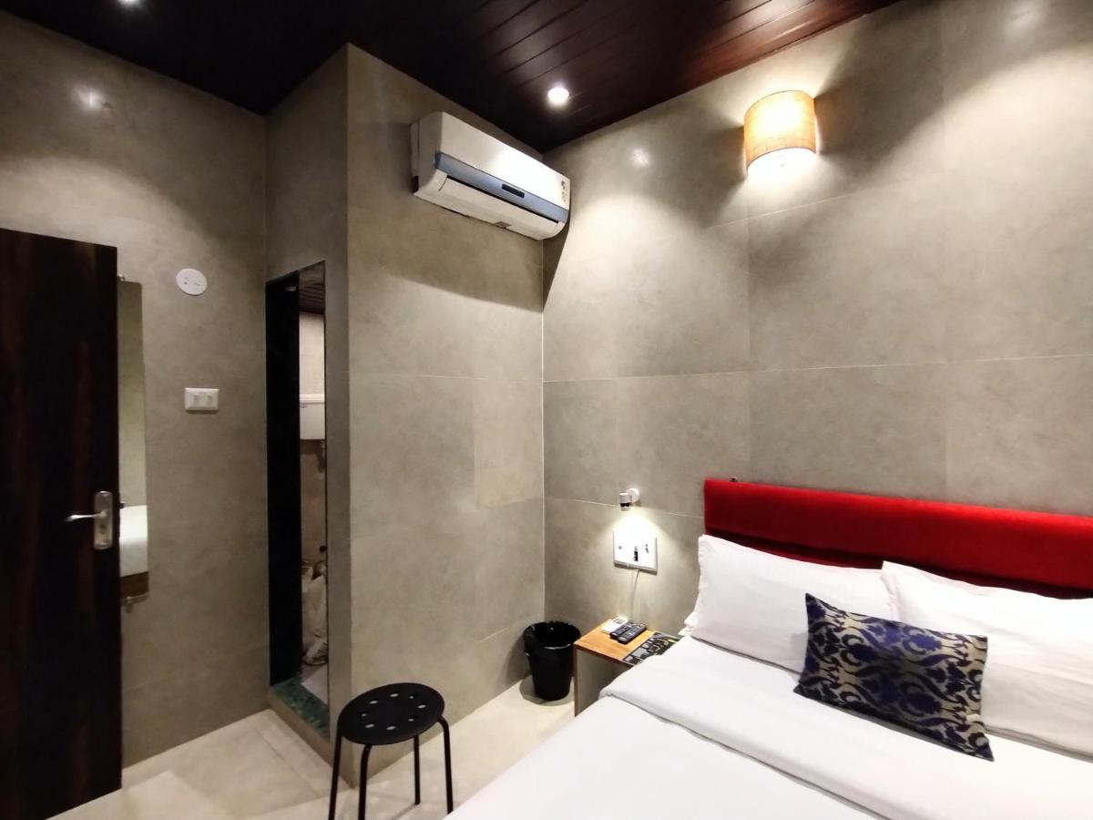 Hotel Eros - Near Airport T2 Mumbai Exterior photo